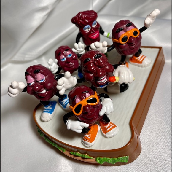 Vintage California Raisins (6) - Picture 1 of 11